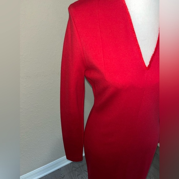 Esacada ‘Dzanna’ V-Neck Fitted Dress in ‘Lacquer’ NWT - Picture 4 of 14